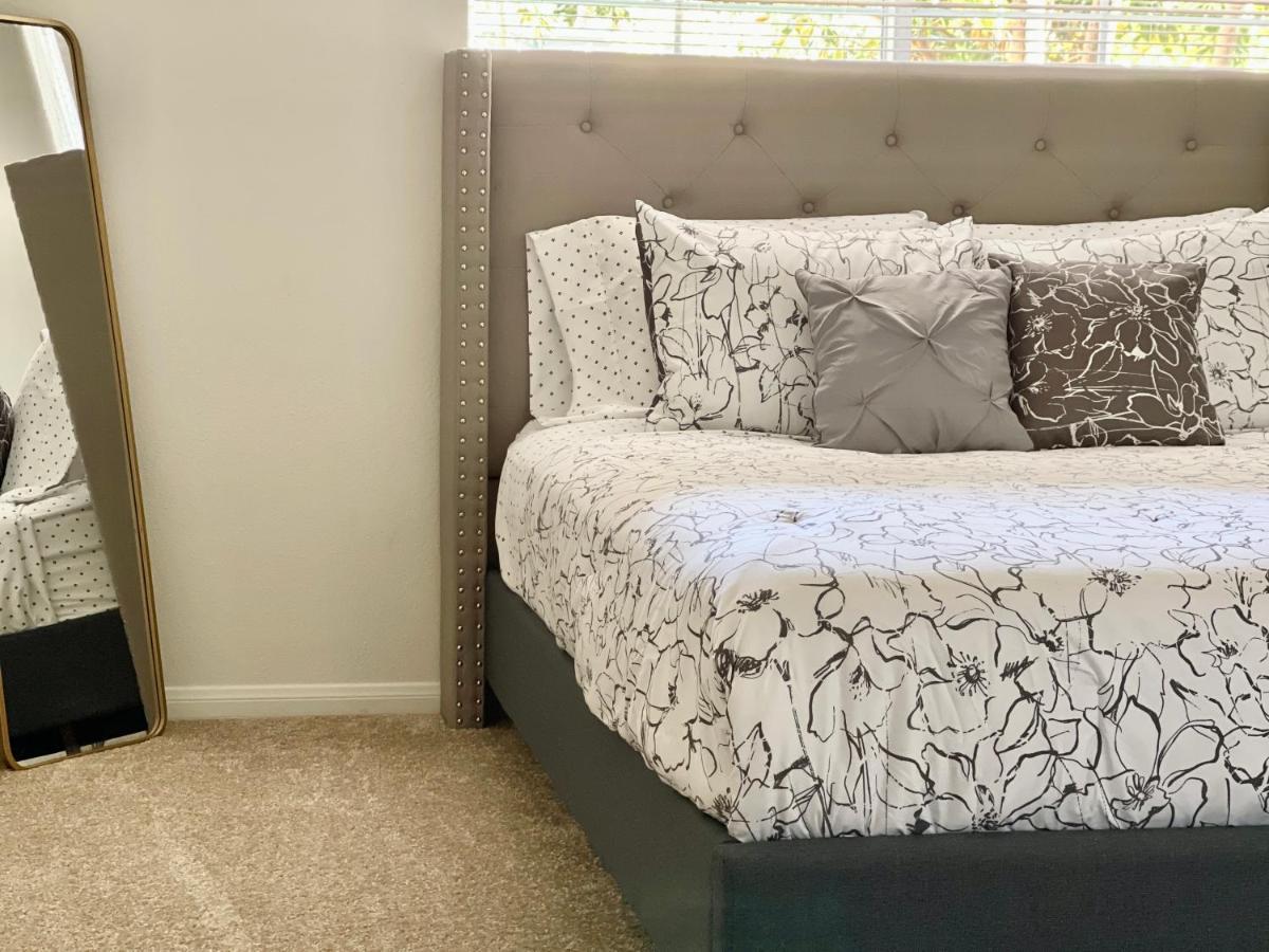 Amazing Venice Getaway - Two Bedroom Los Angeles